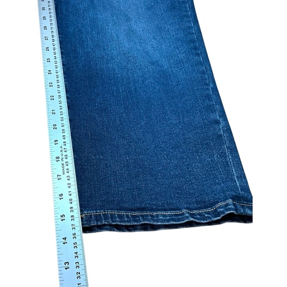 LANE BRYANT Cotton Blend Stretch Mid-Rise Boyfriend Capri Flex Magic Waistband - Picture 8 of 11